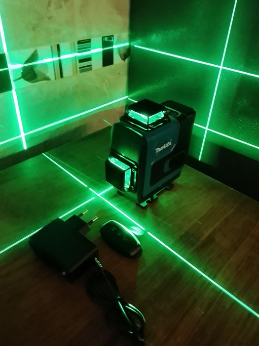 Nivel laser Makita cu 16 linii
