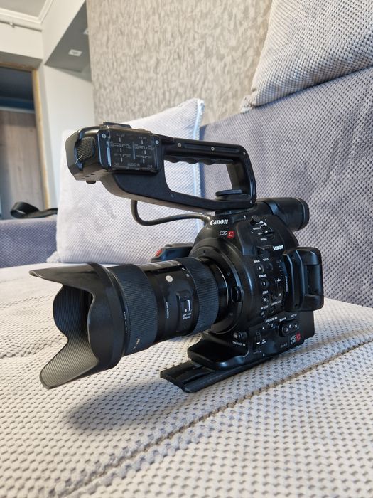 Canon C100 mk2 cu obiecti Sigma art 18 35