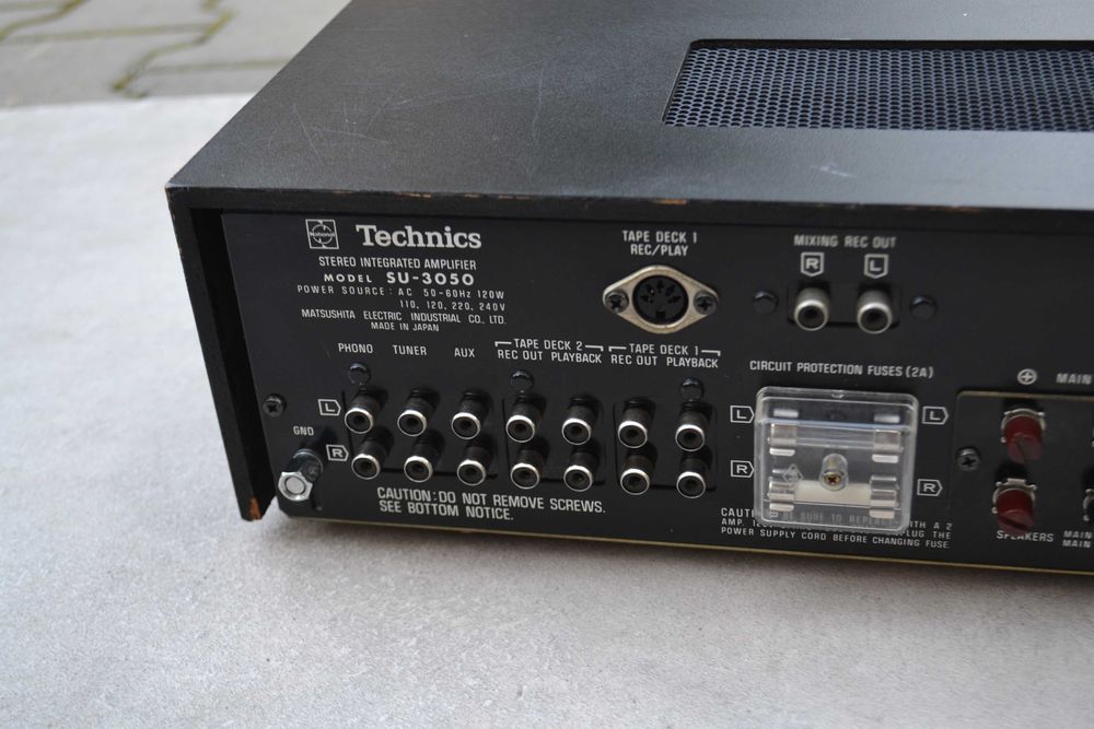 Amplificator Technics SU 3050