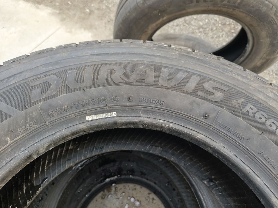 225/75/16C 121R/120R Brigestone Duravis