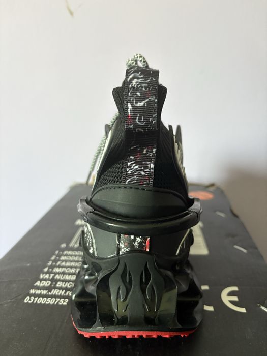 Pantofi sportivi cu suspensie