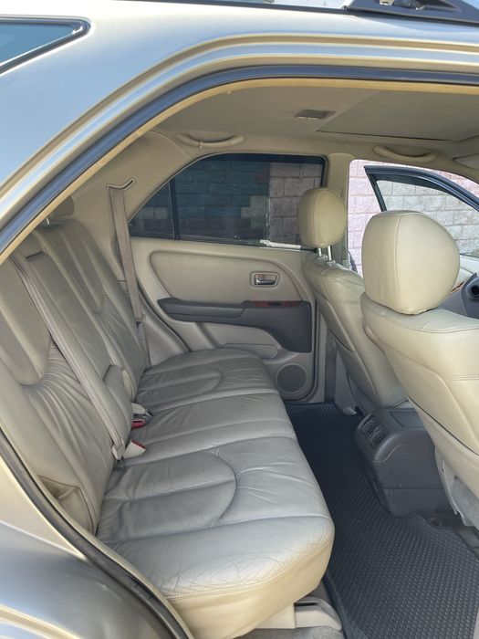 Продам авто lecus rx300