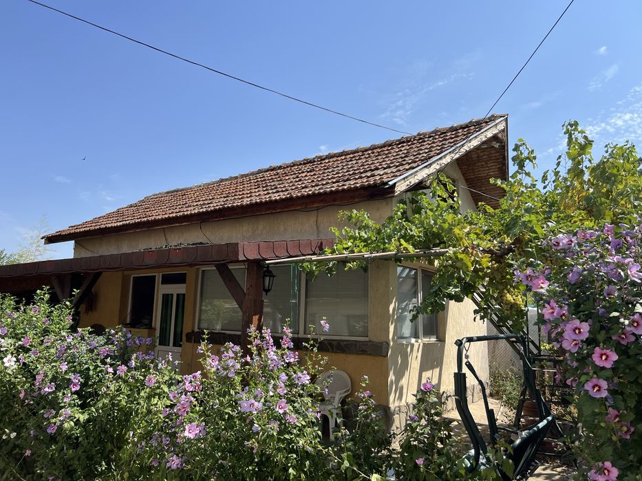 Продава се Къща в с. Биволаре, Област Плевен - 2000 кв.м за 30 €/кв.м - Снимка #2