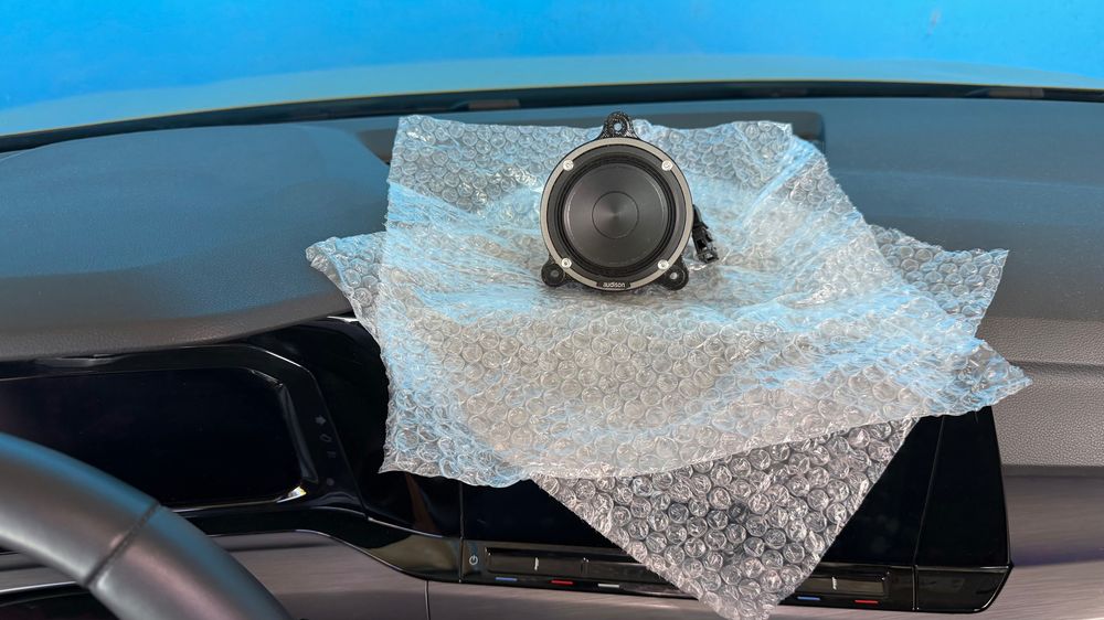 RS Acoustics - Audison - Boxa centrala pentru Golf 8 sau VAG 2022+