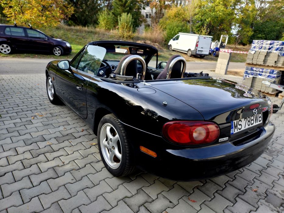 Mazda MX-5 Cabrio – 2003 | 1.6 Benzină | 130 CP | 180.000 km
