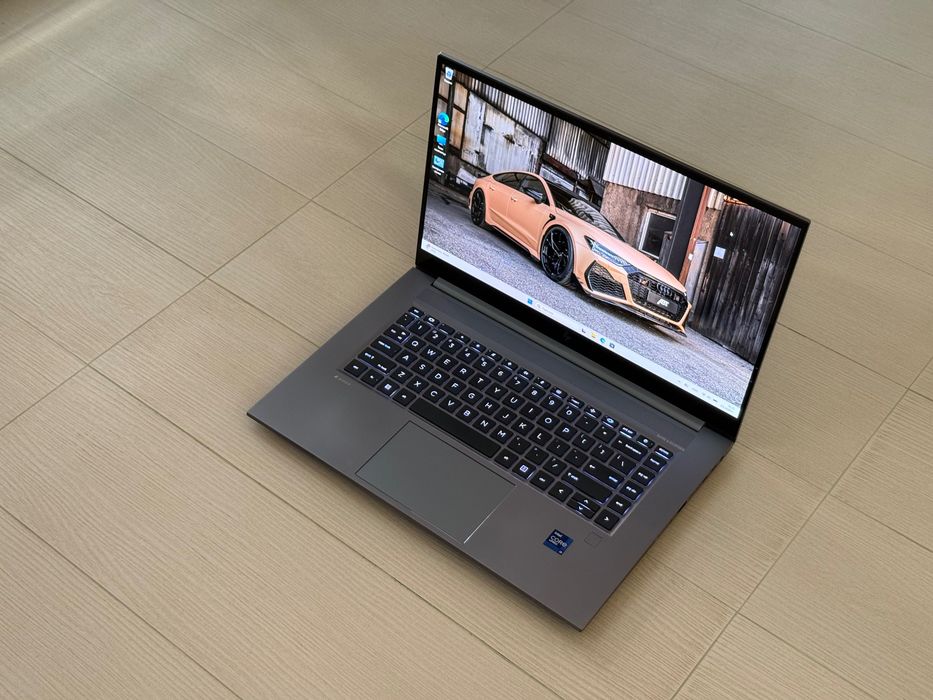Лаптоп 15.6' UHD 4K AMOLED Touch i9-11950H  Hp Zbook Studio G8  32GB DDR4  1TB SSD/RTX A2000