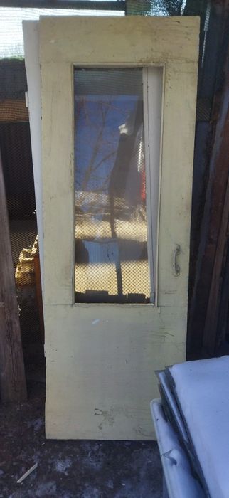 Двери деревянные