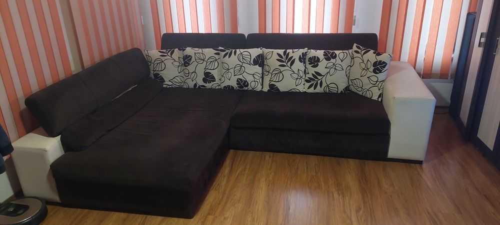 Масивен ъглов диван