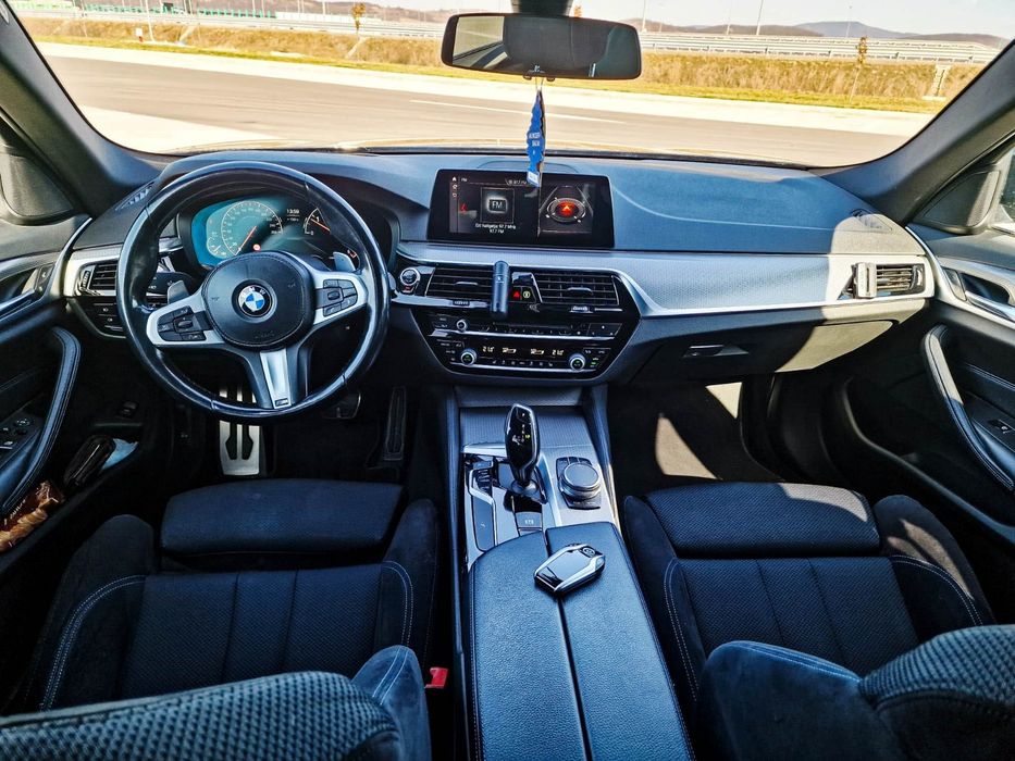 BMW  520D G31 M sport pack