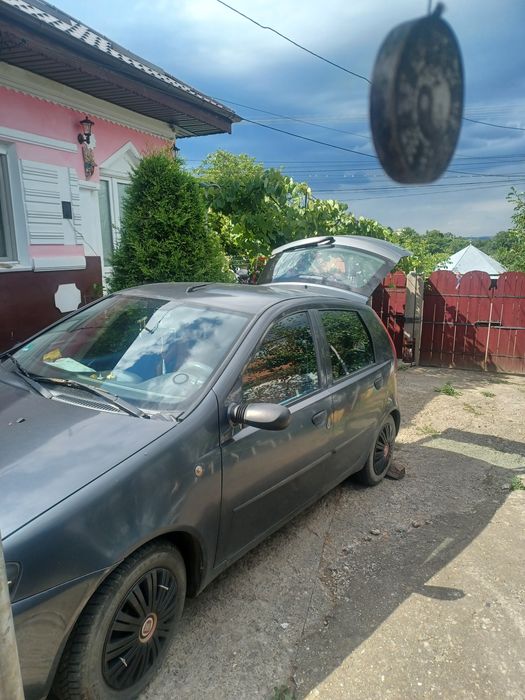 Vând Fiat punto 2003