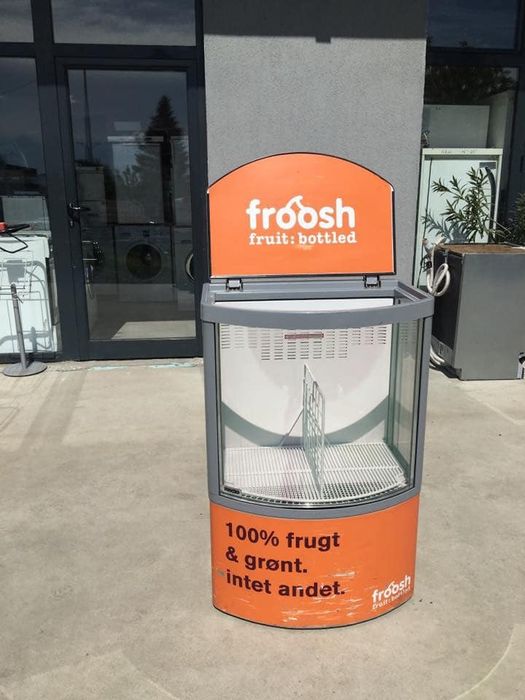 Малка плюсова хладилна витрина