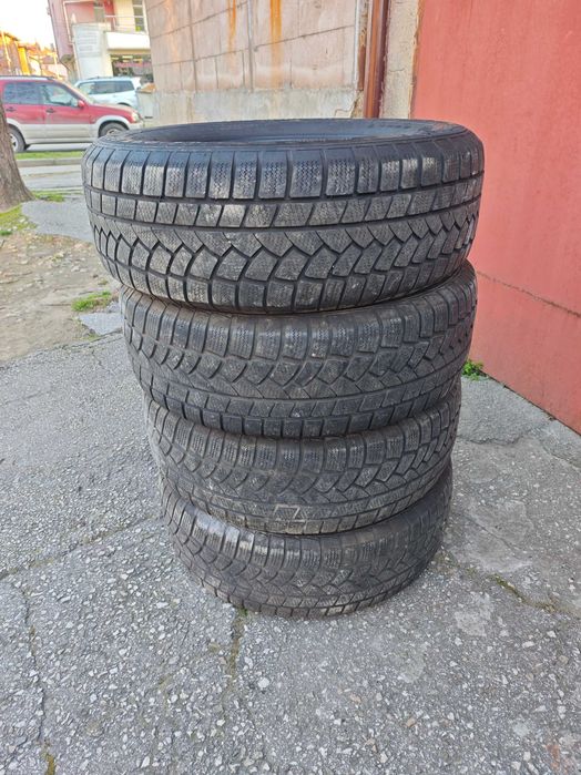 Продавам зимни гуми Continental 235/65/17