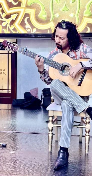 Услуги гитариста Выступление на гитаре. Испанская гитара на корпоратив