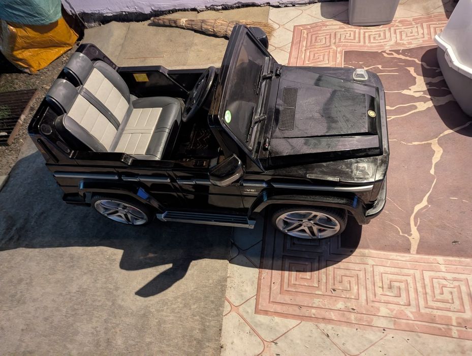 Детский автомобиль