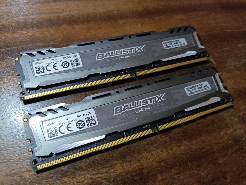 Crucial Ballistix DDR4 32GB (2×16GB) 2400MHz CL16