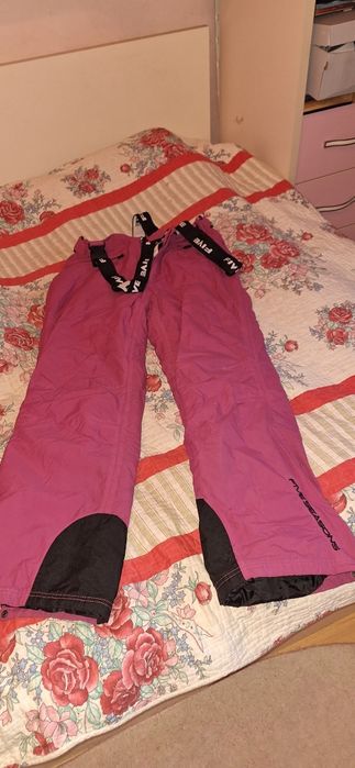 Salopeta ski culoarea roz