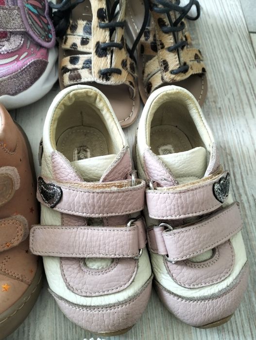 Vând Lot (sau separat)încălțăminte copii.