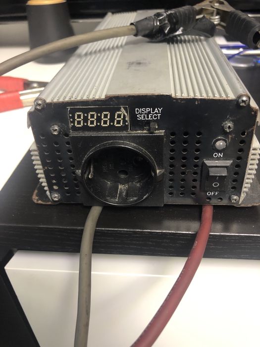 Invertor 12v 220  2500w  perfect Fuctional German