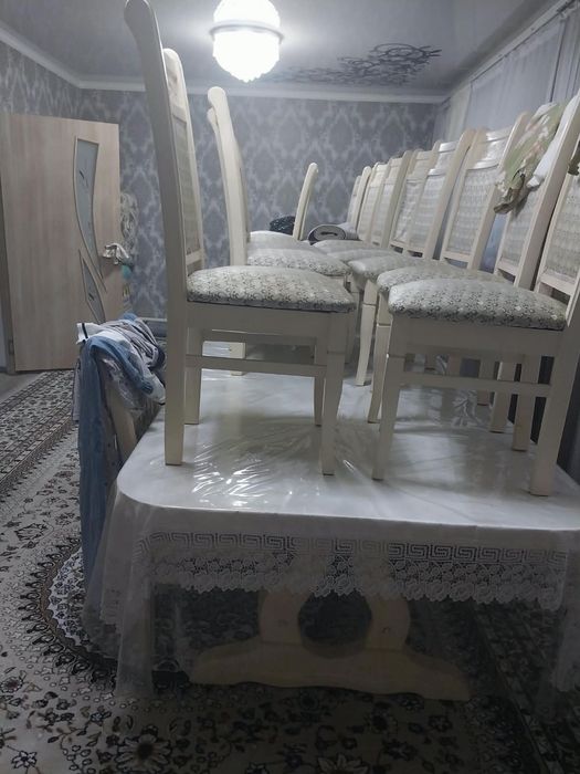 Продам стол со стульями