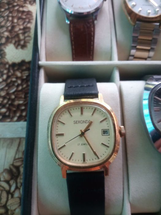 Vînd,sau schimb ceasuri mecanice.