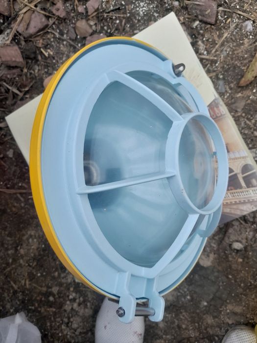 Продам светильники наружные