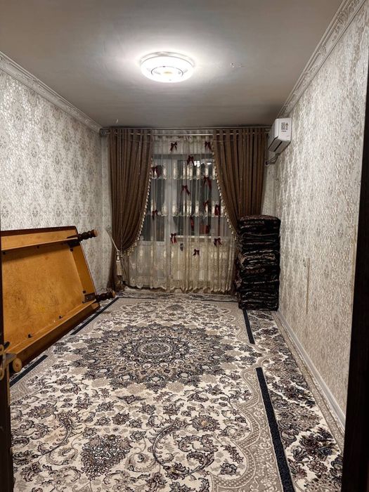 Срочно продается 3 комнатная квартира в Янгихайатски район