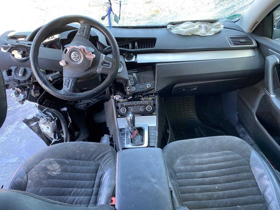 dezmembrez vw passat b7/hayon passat b7/usi passat b7/faruri passat b7