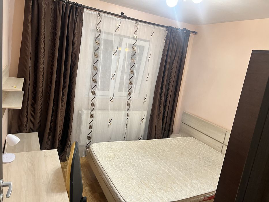 Inchiriez apartament