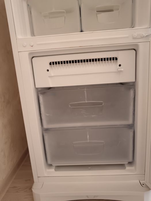 Продам холодильник б/у, рабочий