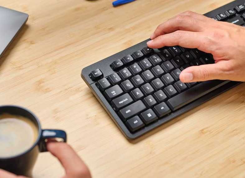 Tastatura Wireless TRUST Ody II 25011 USB negru noua sigilata garantie
