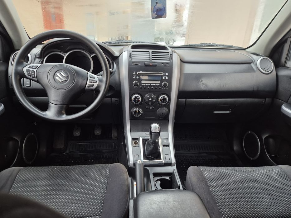 Vând Suzuki Grand Vitara 2.0 benzina 2006