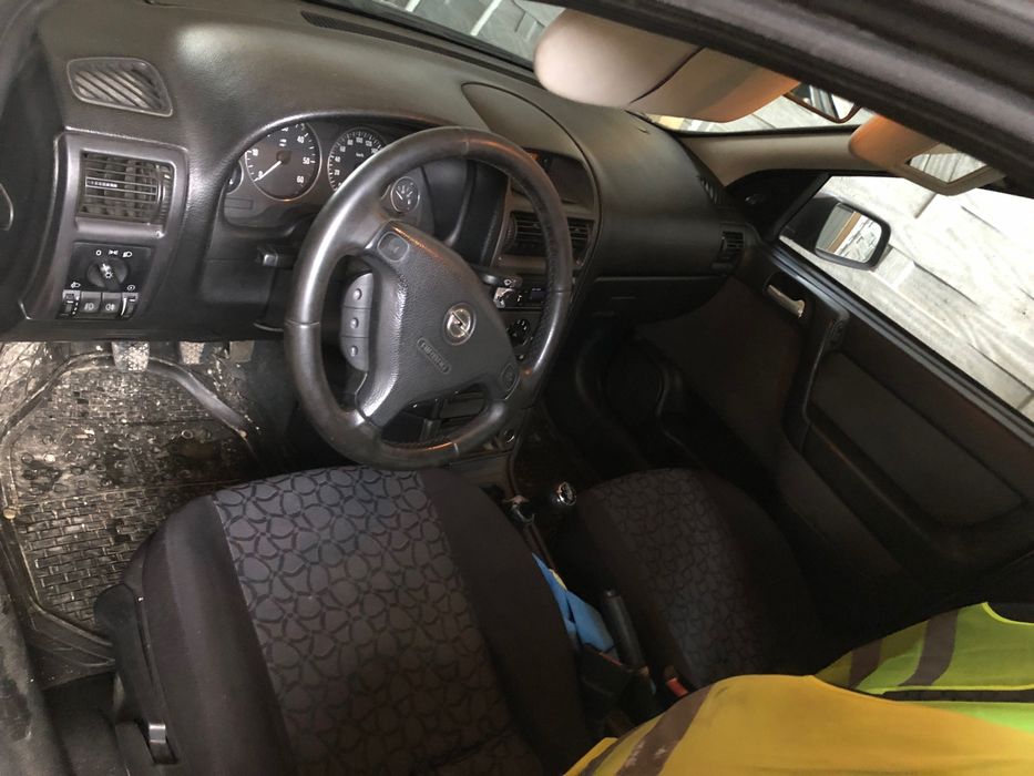 Vând Opel astra-G-caravan 2004