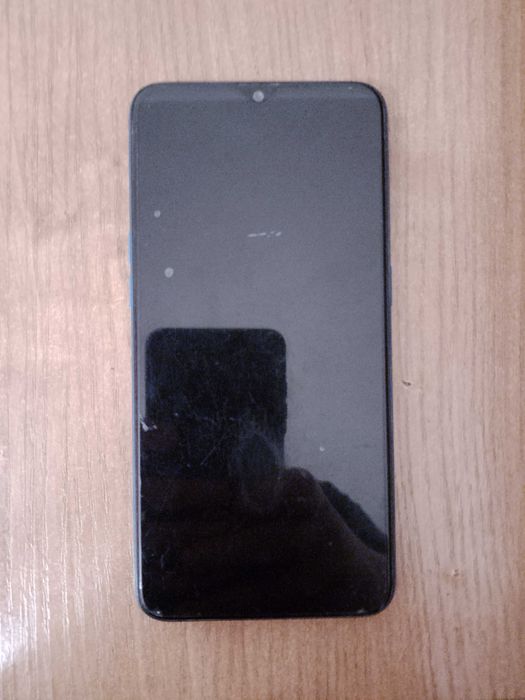 Продам сломанный телефон oppo