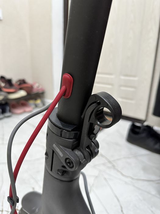 Продам электросамокат Xiomi M365