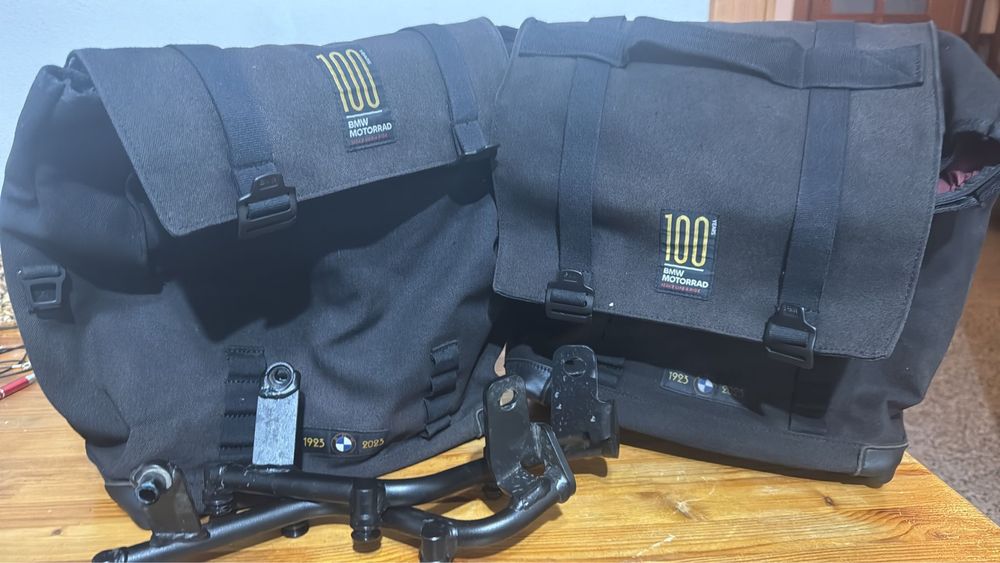 Genti laterale editie “100 Jahre” cu suporti prindere pentru BMW  R12