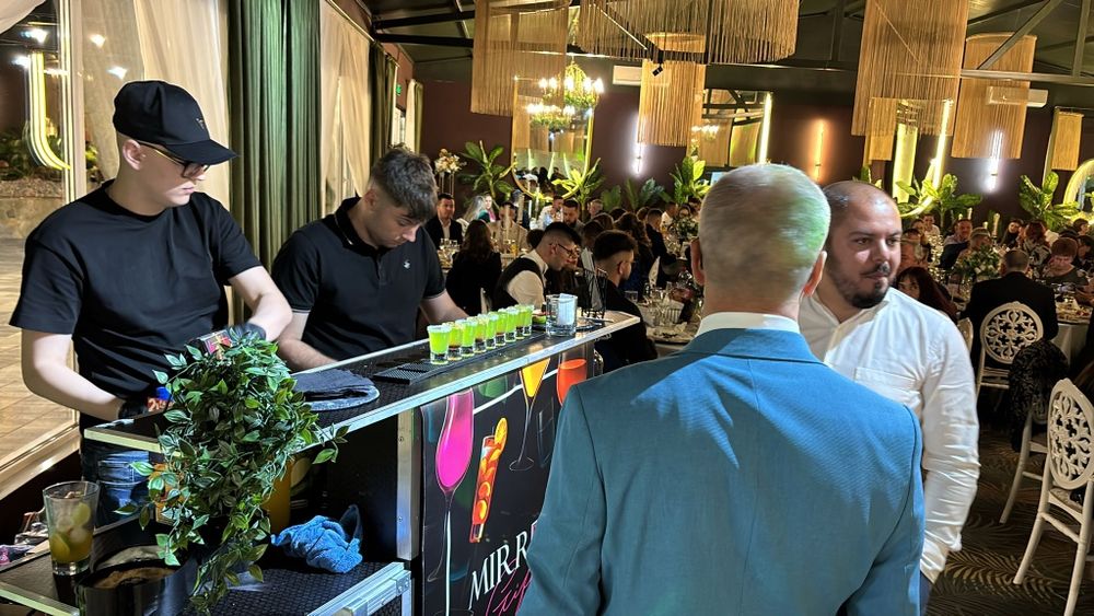 Cocktail Bar Mobil LED + TORT Shoturi GRATIS, Pitești, Argeș, 2 tipuri de baruri la alegere, Frappe, cele mai bune Cocktailuri și shoturi nelimitate