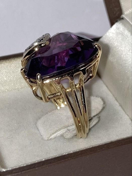 Inel aur cu Amethyst si diamante