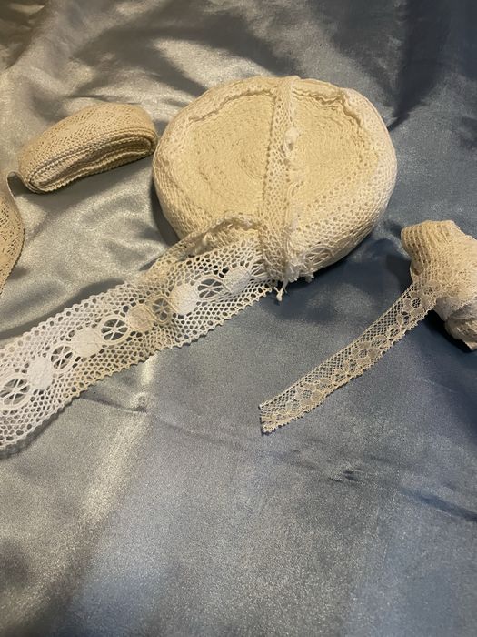 Dantelă veche în stare perfectă