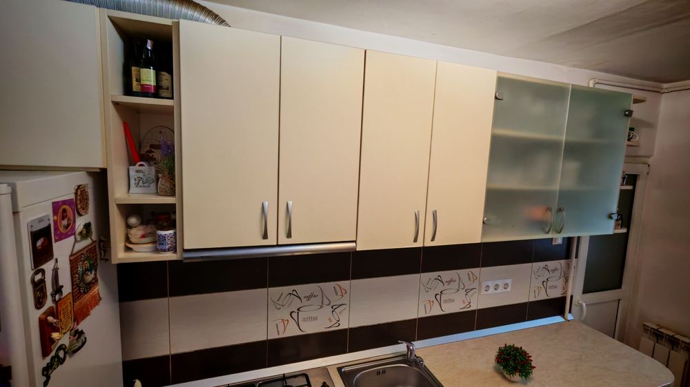 Vând mobila de bucătărie