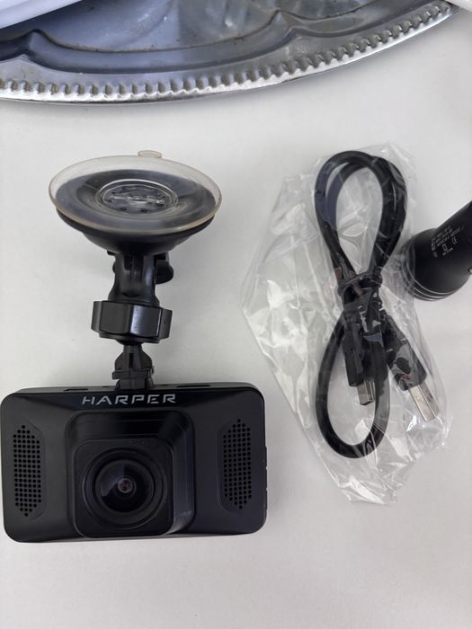 Продам регистратор Harper