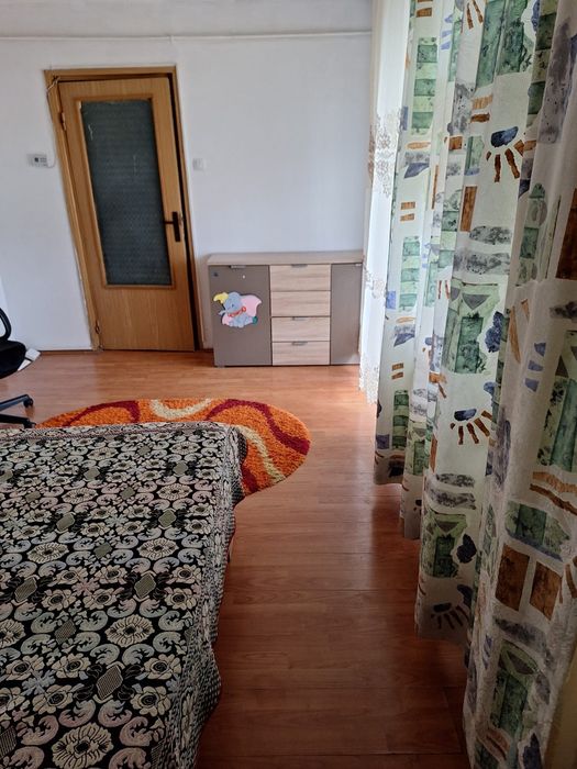 Inchiriez Garsoniera Craiovita Penny