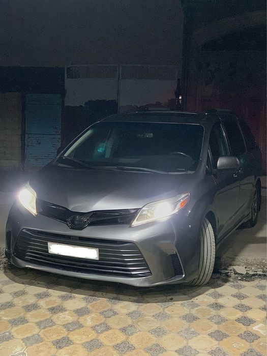 Toyota Sienna 2017 3.5L