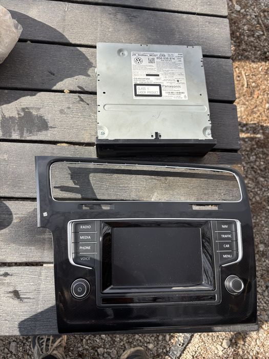 Multimedia и тунер Голф 7