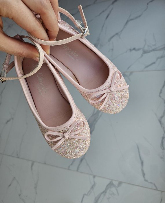 Нови обувки за момичета, 25 номер