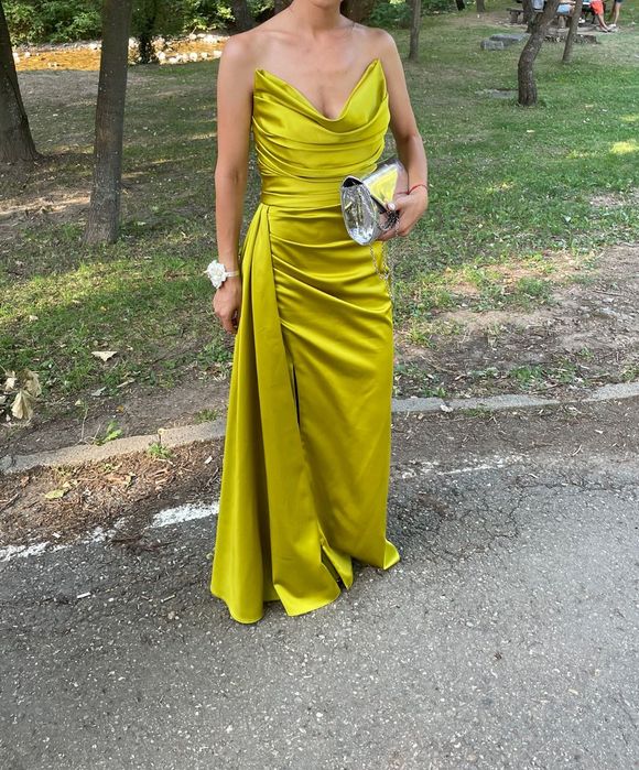 Дълга официална рокля