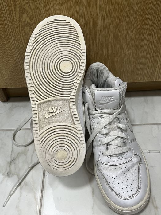 Bascheți Nike mid-cut