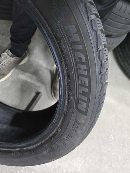 1 Брой Гума 225/50/17 Michelin 7mm 23dot