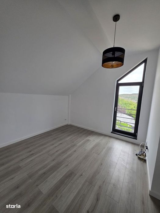 Casă Noua De Închiriat În Bucium 4 Camere 100 Mp Util Teren 254 Mp