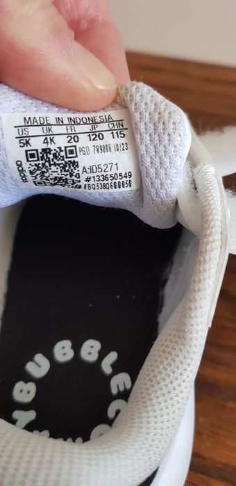 Маратонки adidas/ 20 номер