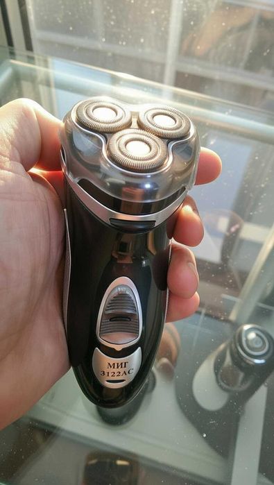 Электробритва МИГ 3125АС .